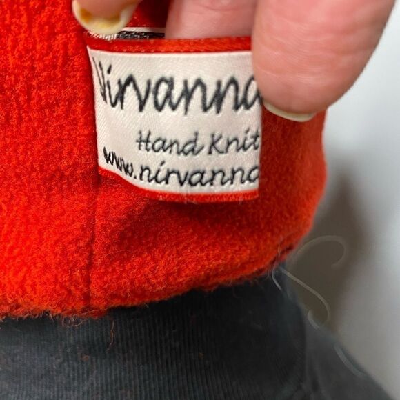 Nirvana Designs Handmade Nepal Red wool lined beanie with brown rabbit pompon - Picture 8 of 8